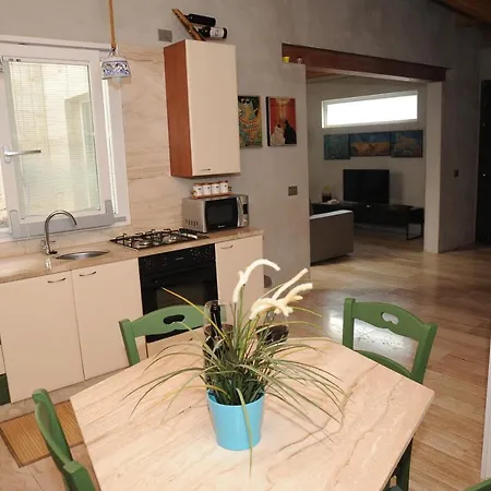 Stonehome * Santa Lucia