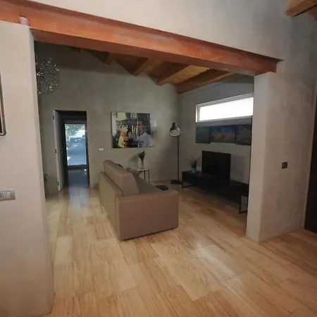 Stonehome Vendégház Santa Lucia