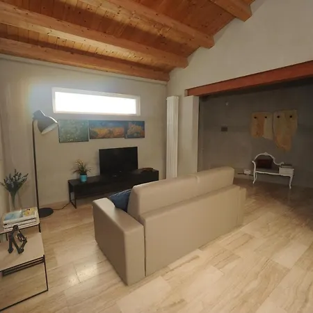 Stonehome Vendégház Santa Lucia